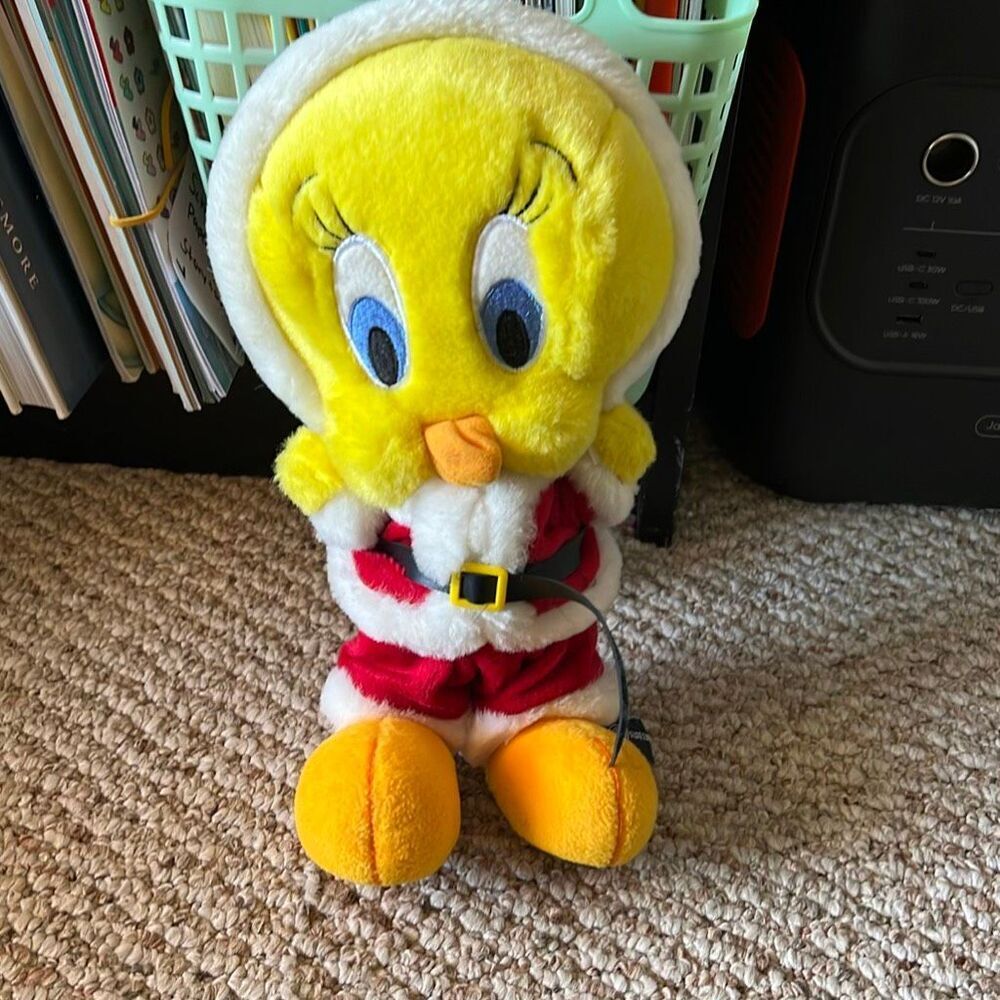Tweety Bird Santa Claus outfit vintage plush 11.5”